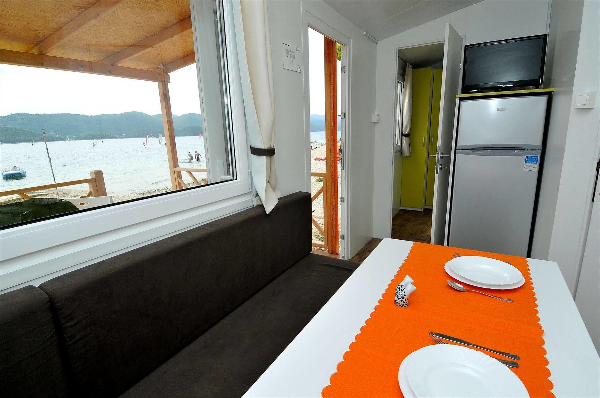 Camp Perna Hotel Kuciste Buitenkant foto
