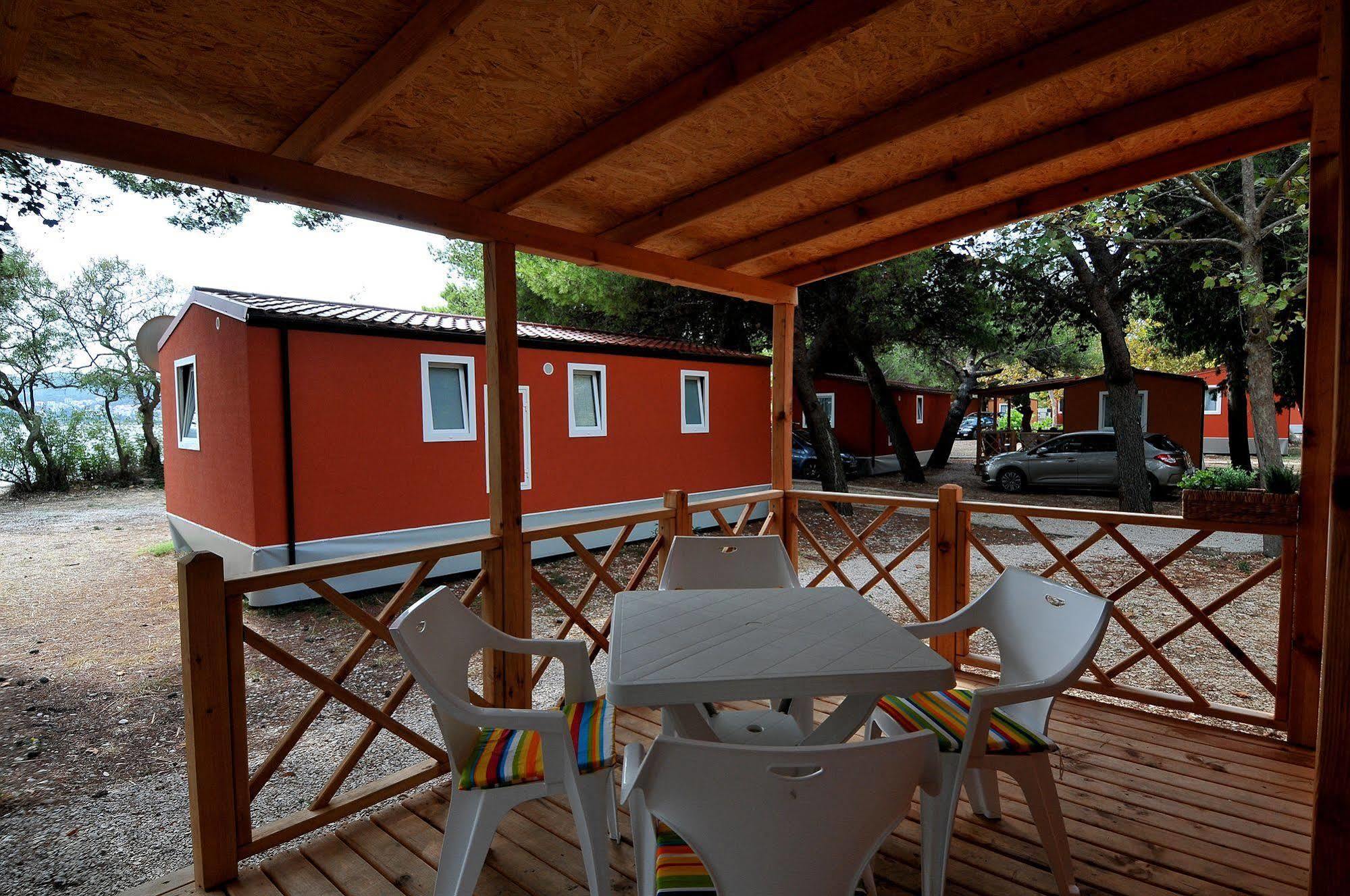 Camp Perna Hotel Kuciste Buitenkant foto